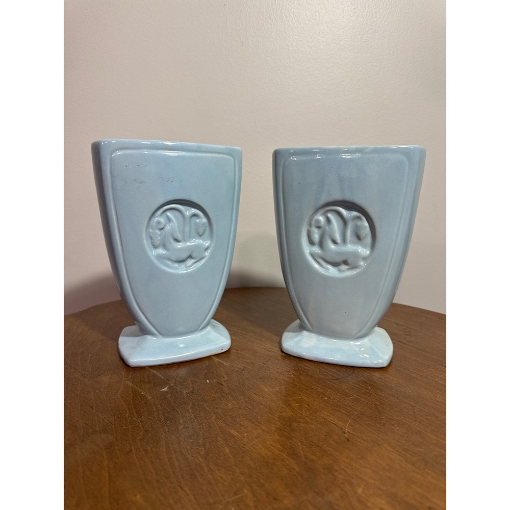Set of 2 Vintage Pair Light Blue Ceramic Vases Shield Crest Animal Deer‎ Motiff